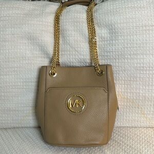 Michael Michael Kors Samira shoulder/crossbody Bag. NWT